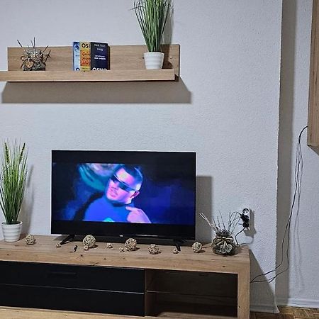 Stan Na Dan Kozarska Dubica Lejlighed Bosanska Dubica Eksteriør billede