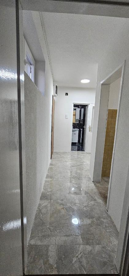 Stan Na Dan Kozarska Dubica Lejlighed Bosanska Dubica Eksteriør billede
